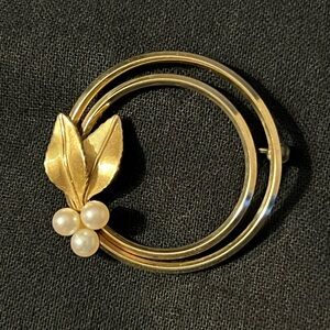 Vintage Krementz Brooch